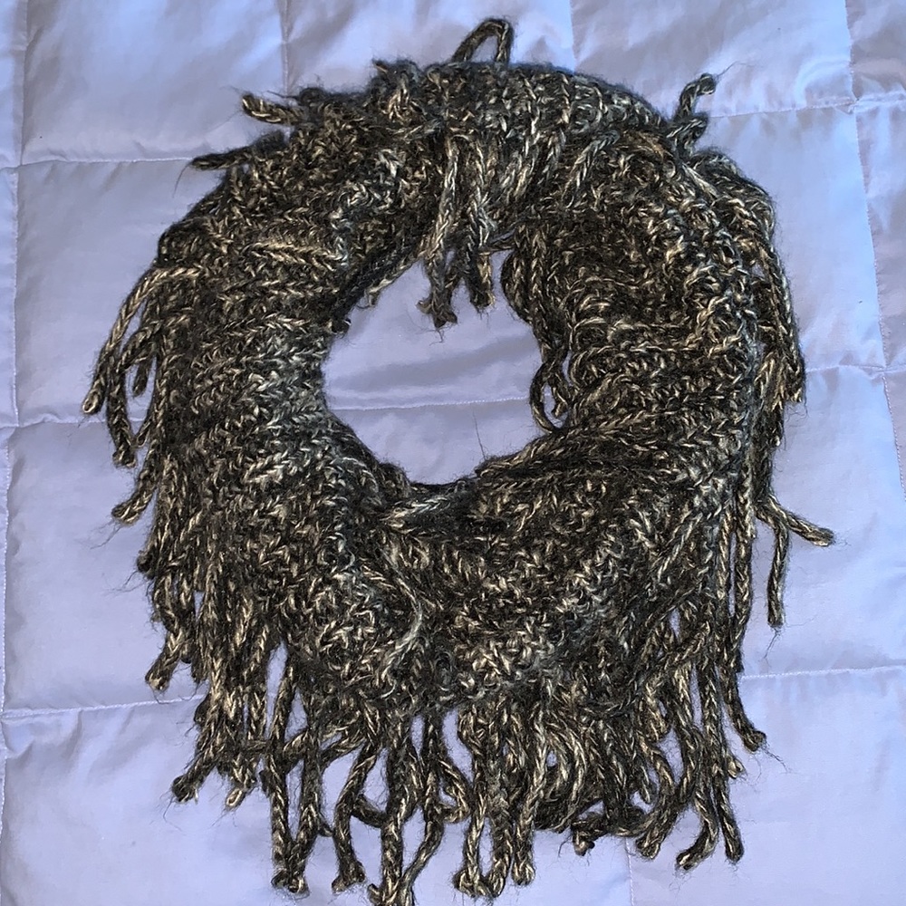 Infinity Scarf - Picture 3 of 3